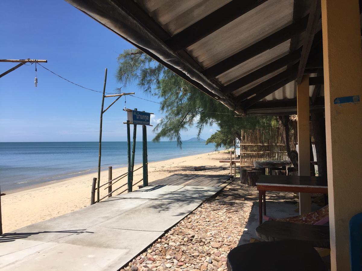 Kasemsuk Resort Bang Saphan Exterior foto