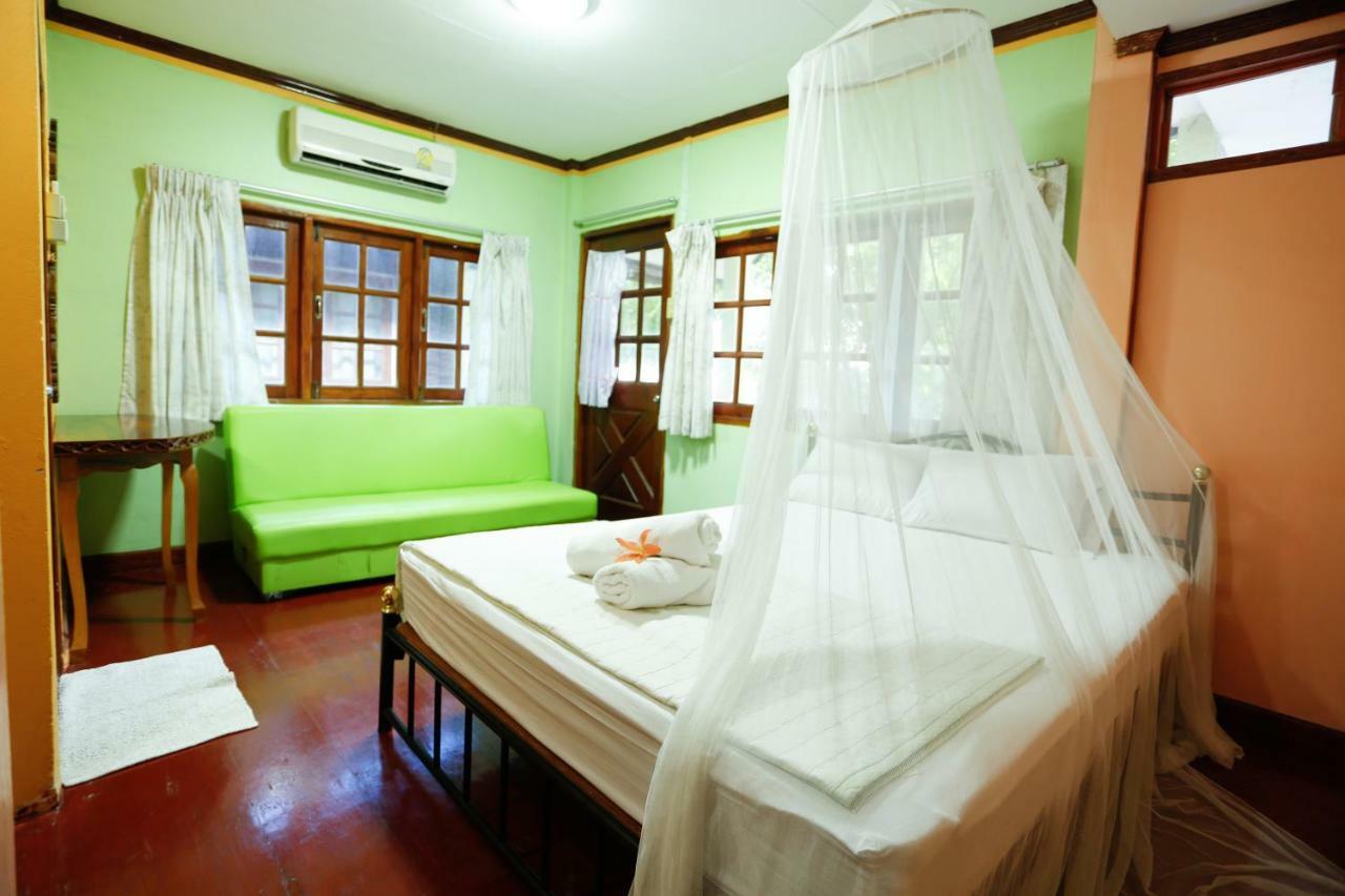 Kasemsuk Resort Bang Saphan Exterior foto